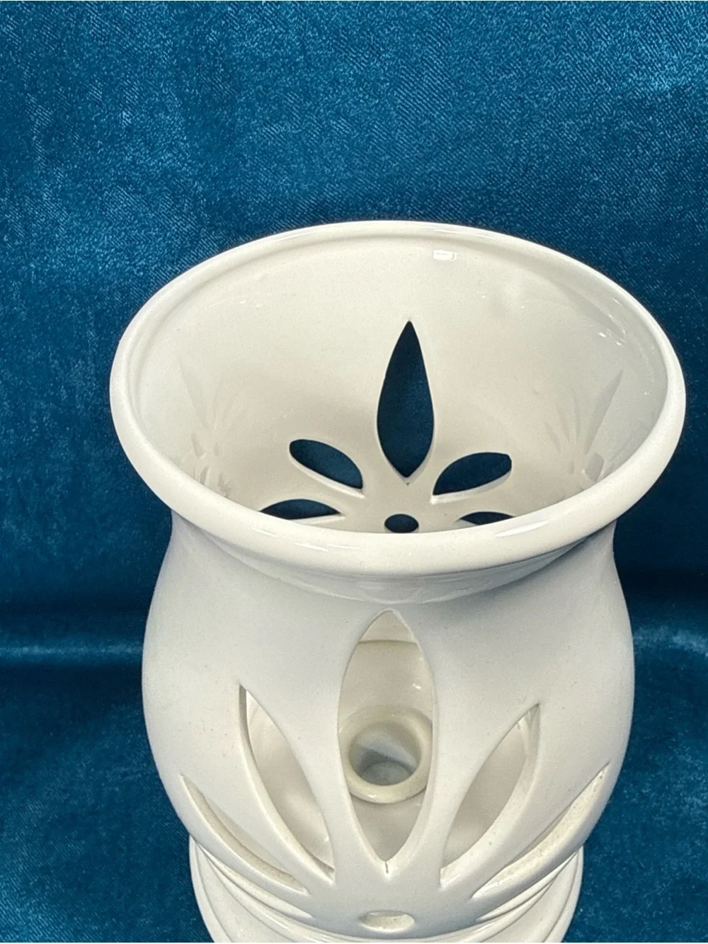 PartyLite White Ceramic Flower Petal Punched Taper Candle Holder 2 pc. 8" *READ* - Picture 2 of 11